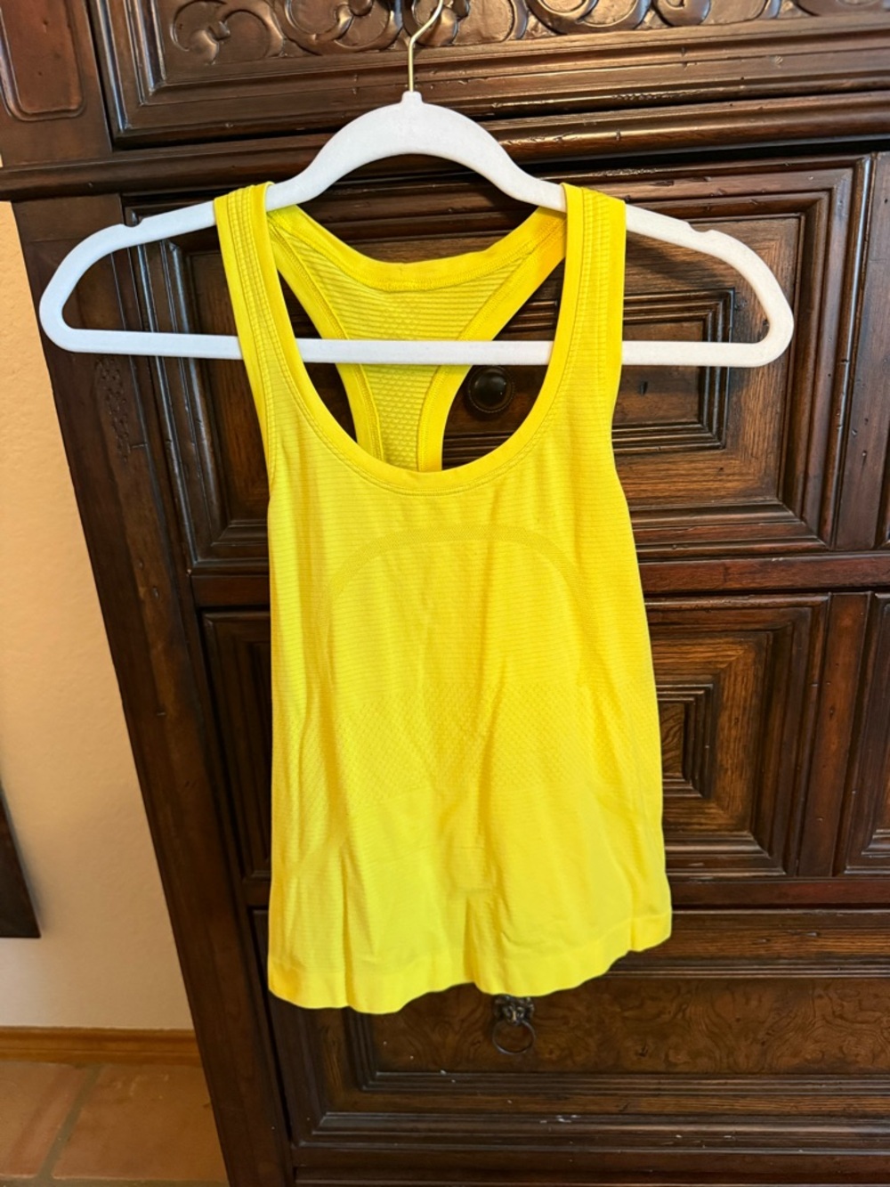 Swiftly Tech Racerback Tank Top 2.0
Waist Length